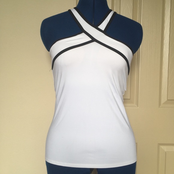 Fabletics Chicago Top - Picture 2 of 5